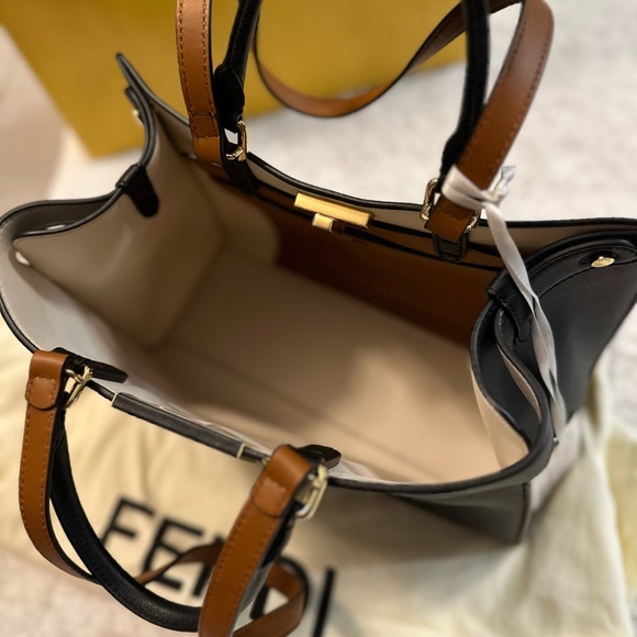 Peek A Boo shopper 
XLIte nwt - Picture 6 of 11